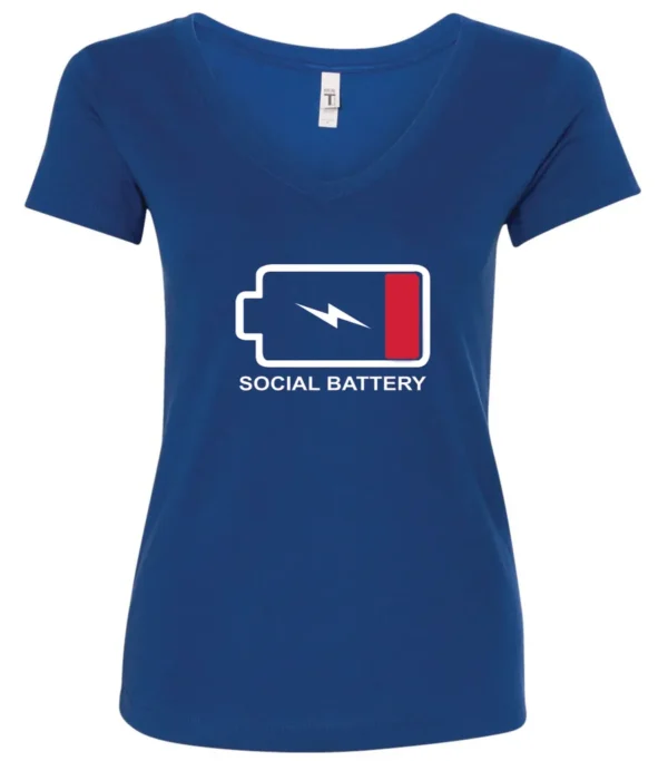 Viralfindings: Social Battery Low Crewneck T-Shirt, Funny Introvert Tee, Unisex Graphic T-Shirt
